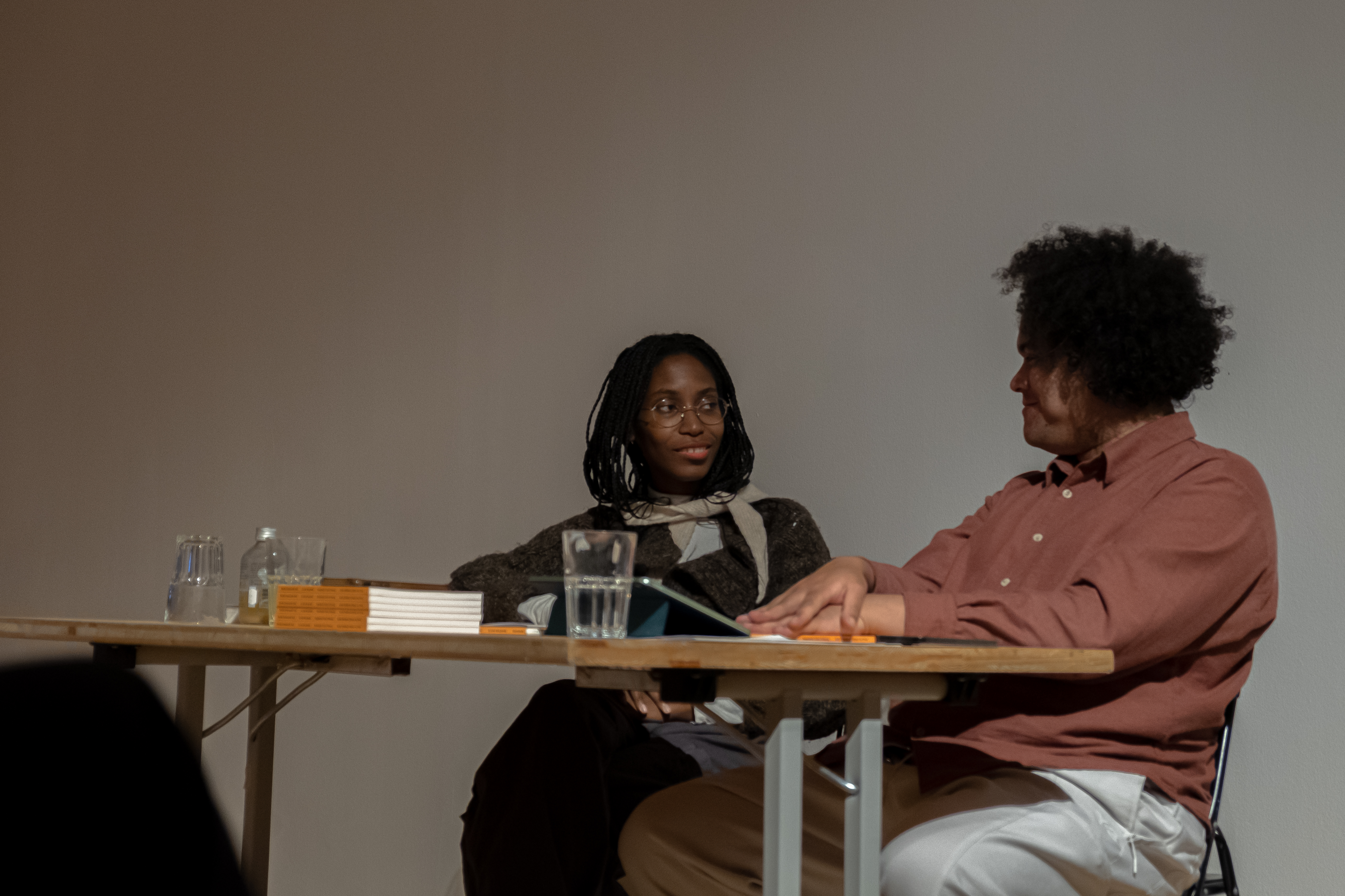 Présentation du livre de Monika Emmanuelle Kazi, La cour des grands image
