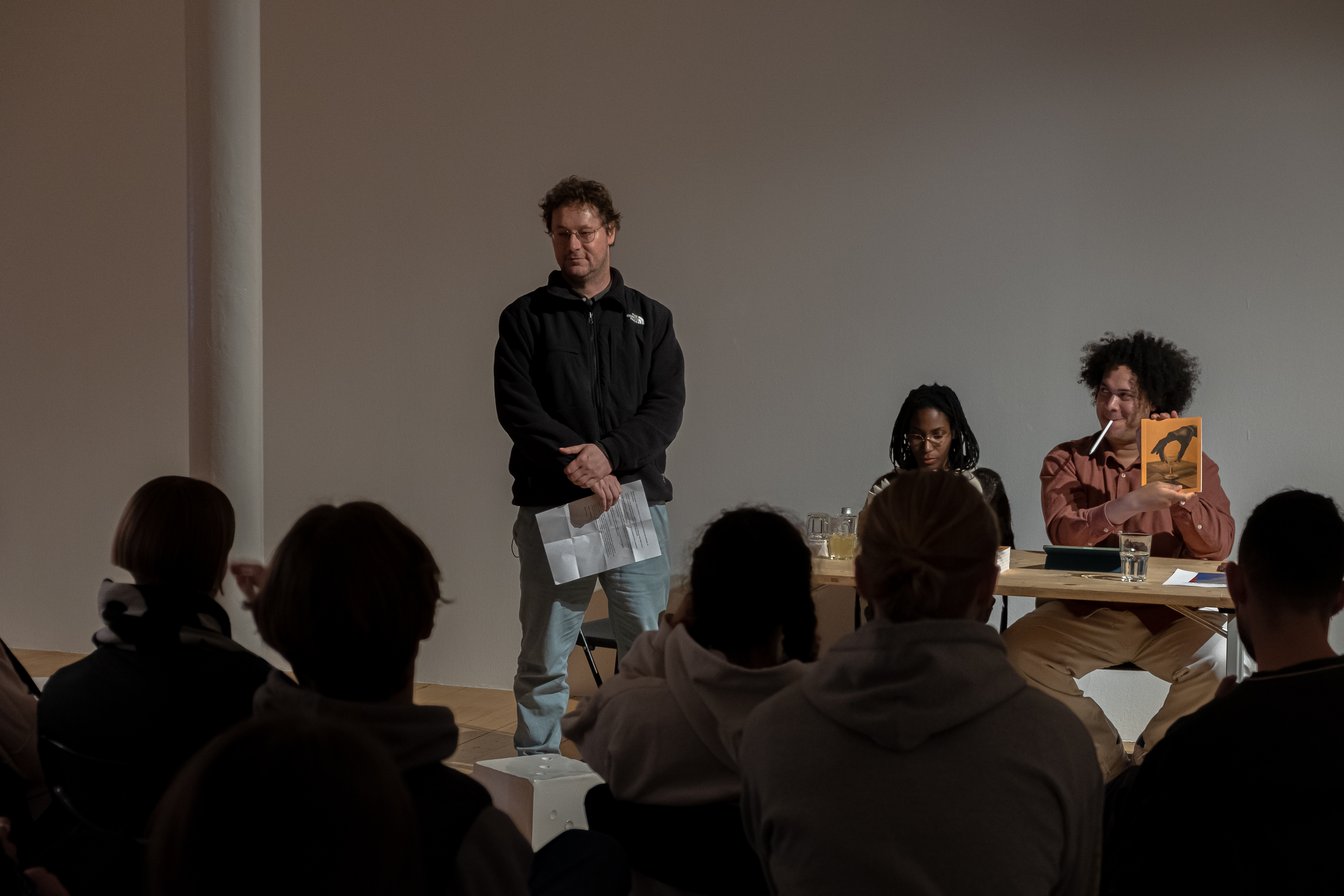 Présentation du livre de Monika Emmanuelle Kazi, La cour des grands image
