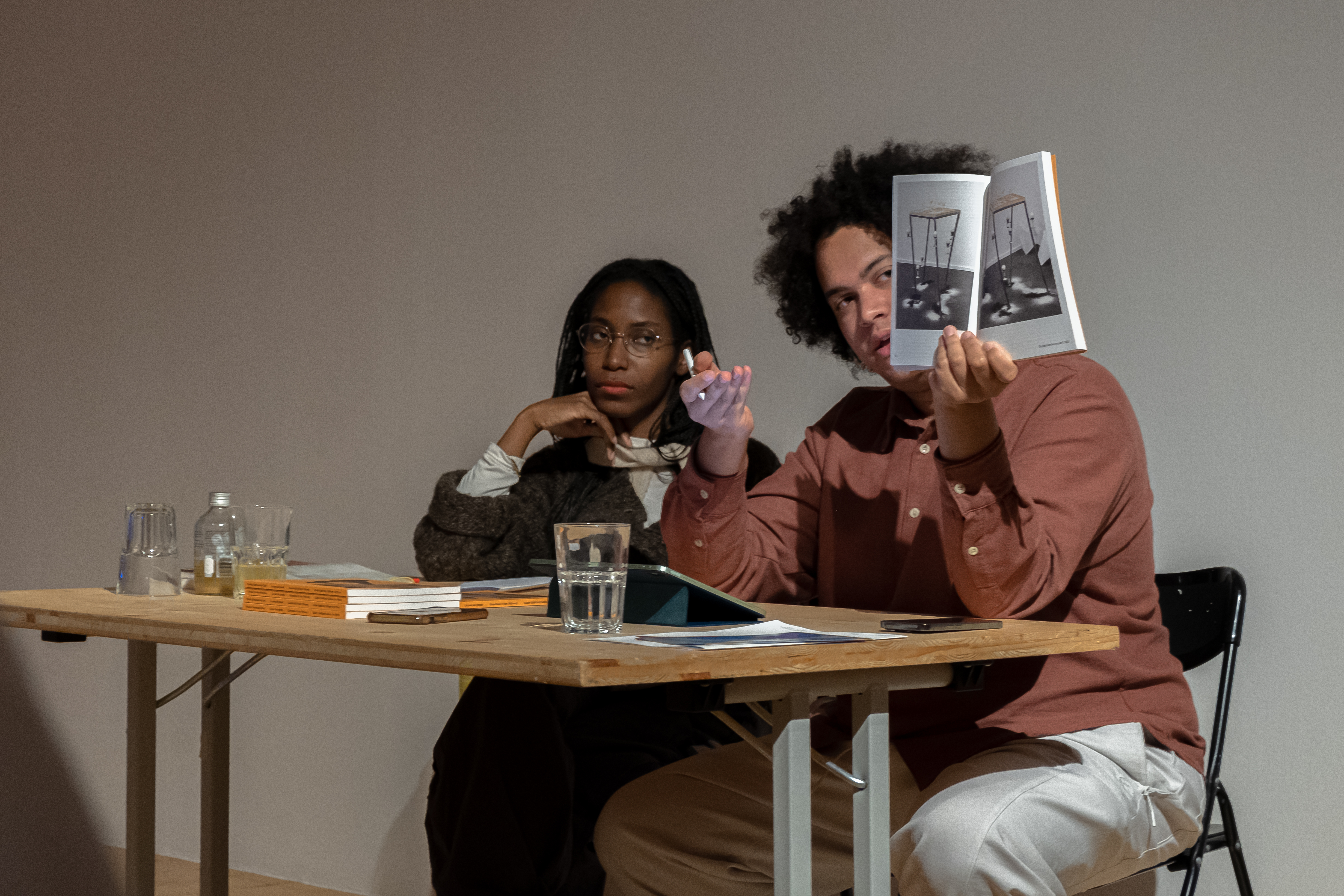 Présentation du livre de Monika Emmanuelle Kazi, La cour des grands image