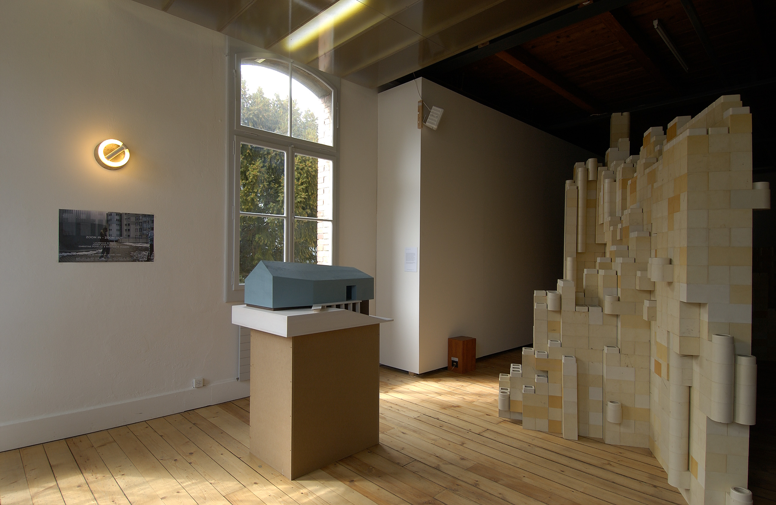 Zoom in – Zoom out image