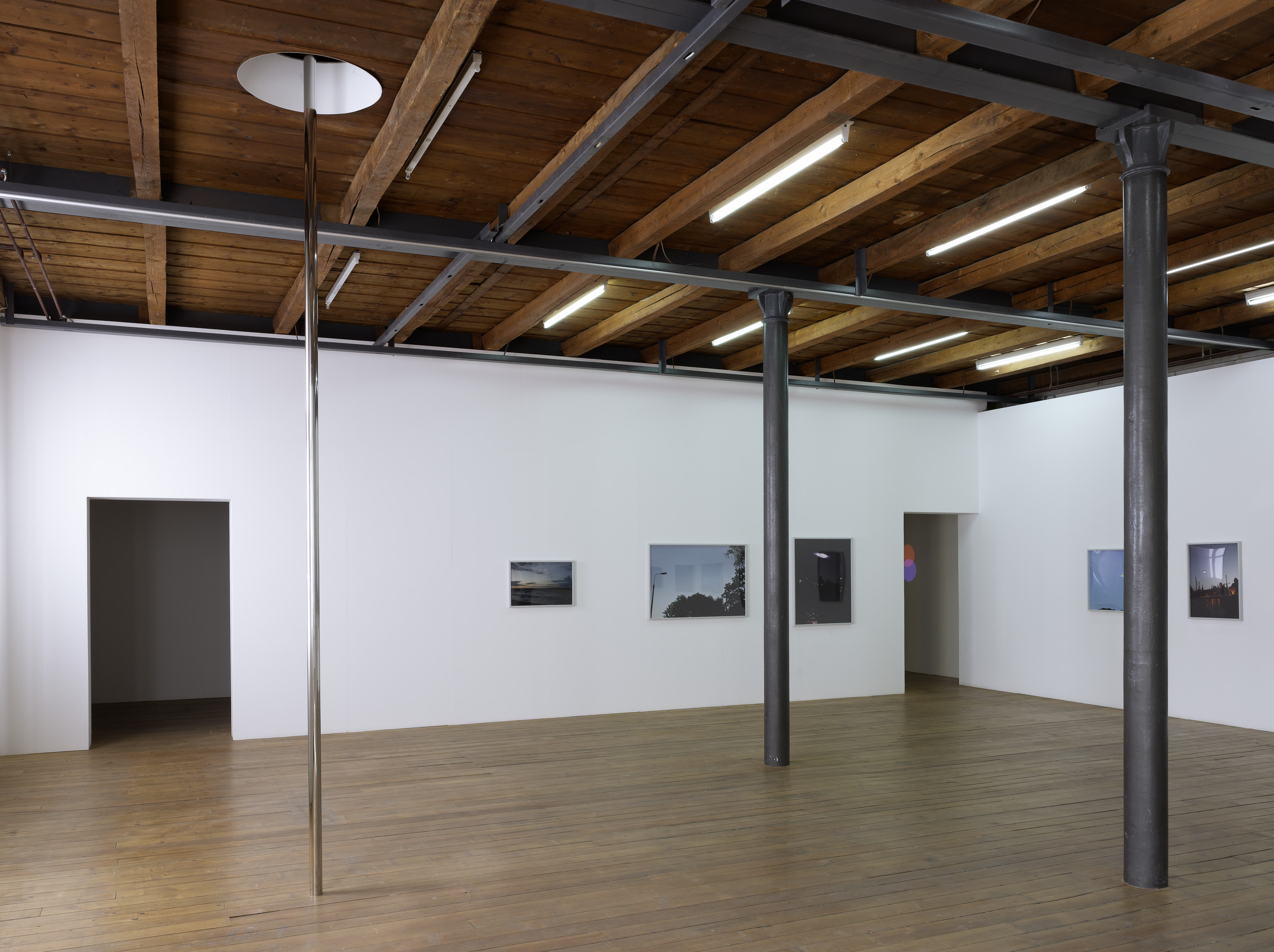 Yellow Outline image