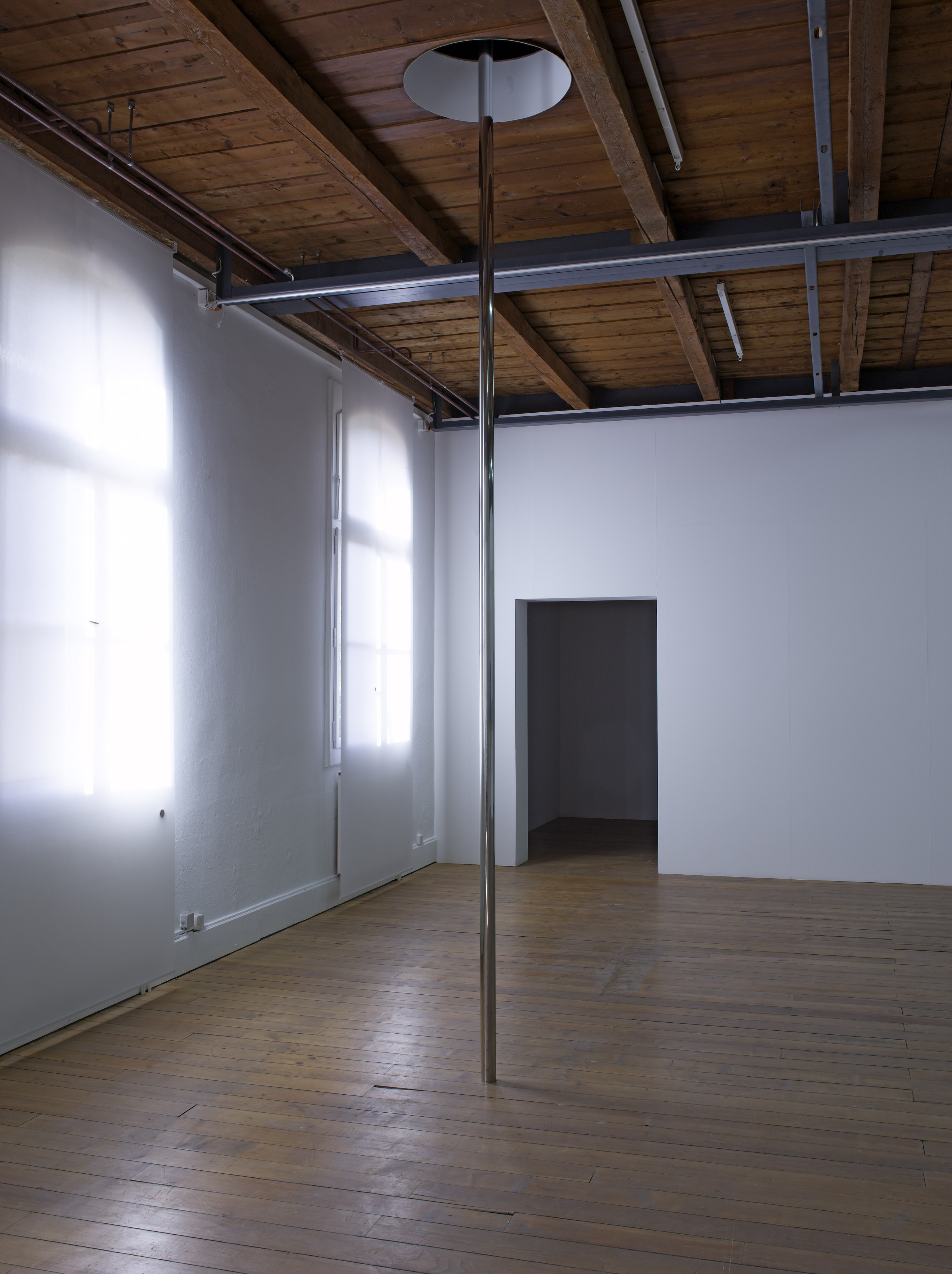 Yellow Outline image