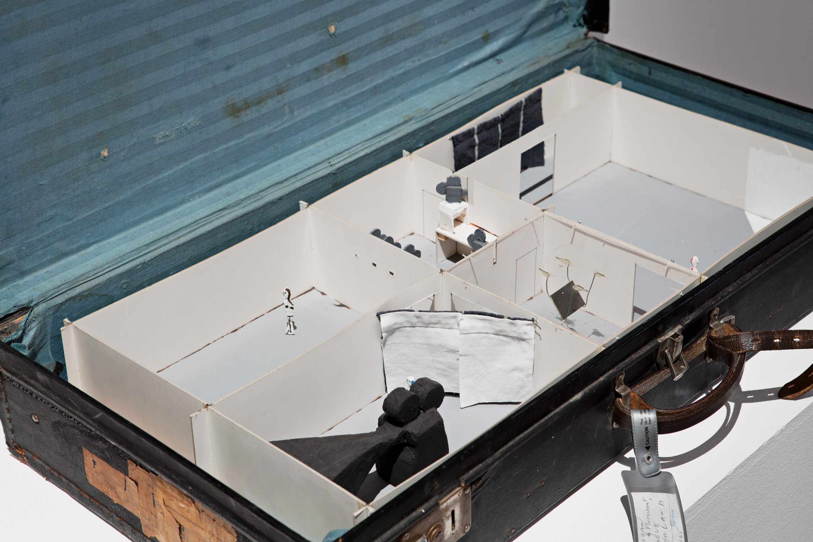 Film Implosion ! Experiments in Swiss Cinema and Moving Images image