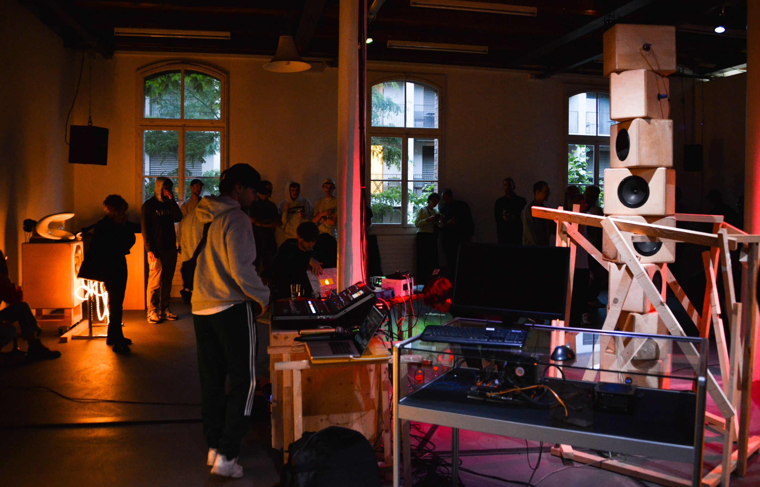 H or the audience image