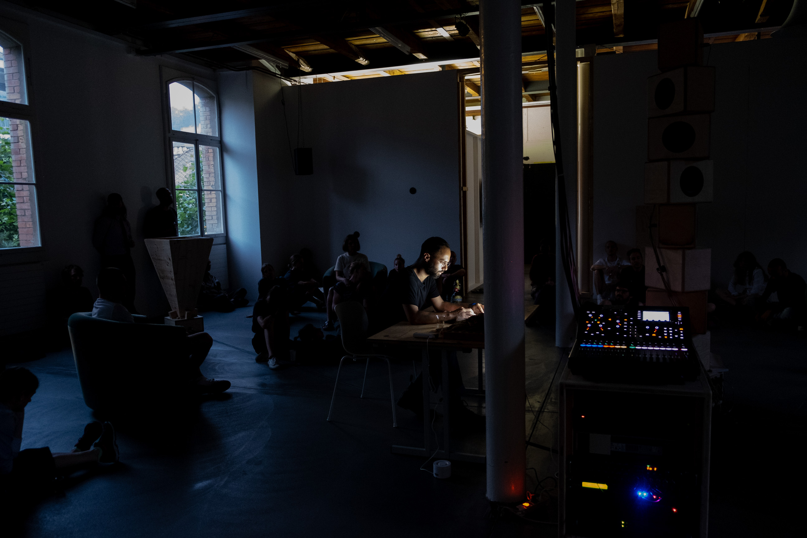 H or the audience image