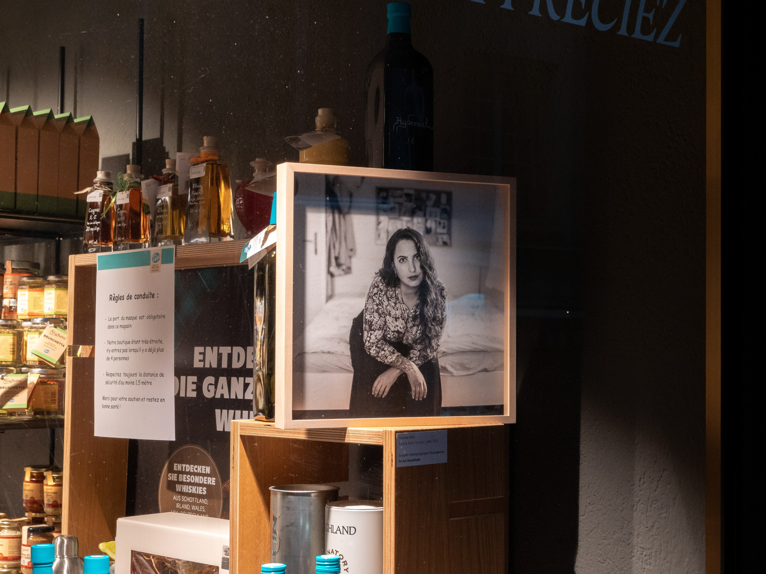 je te regarde et tu dis - Rue de Lausanne image